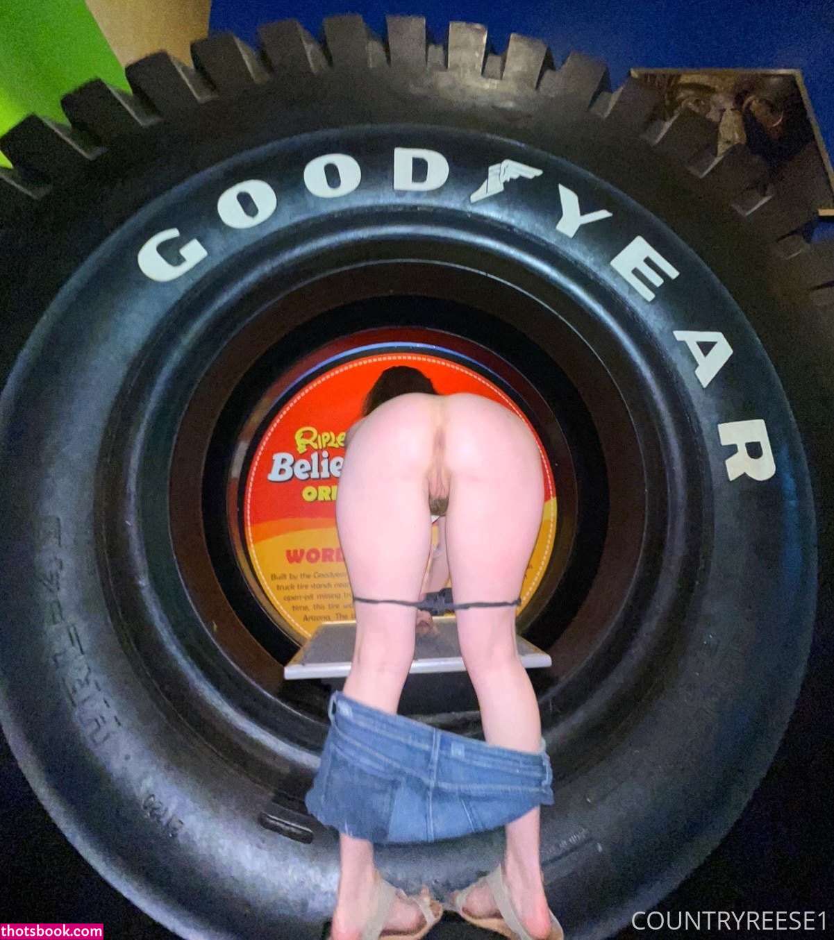 Reese Leon Photo #167