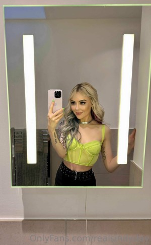 realsindyday Photo #6