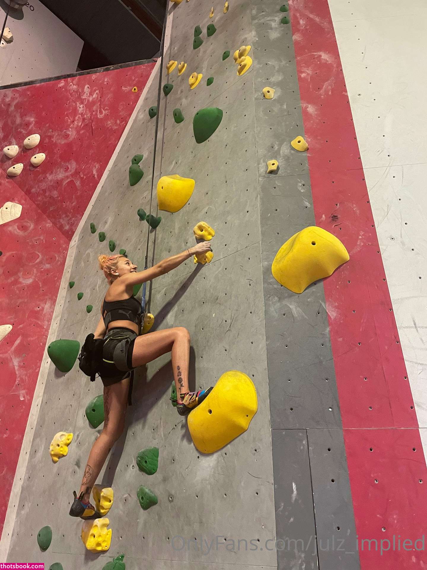 Julzimplied Photo #105