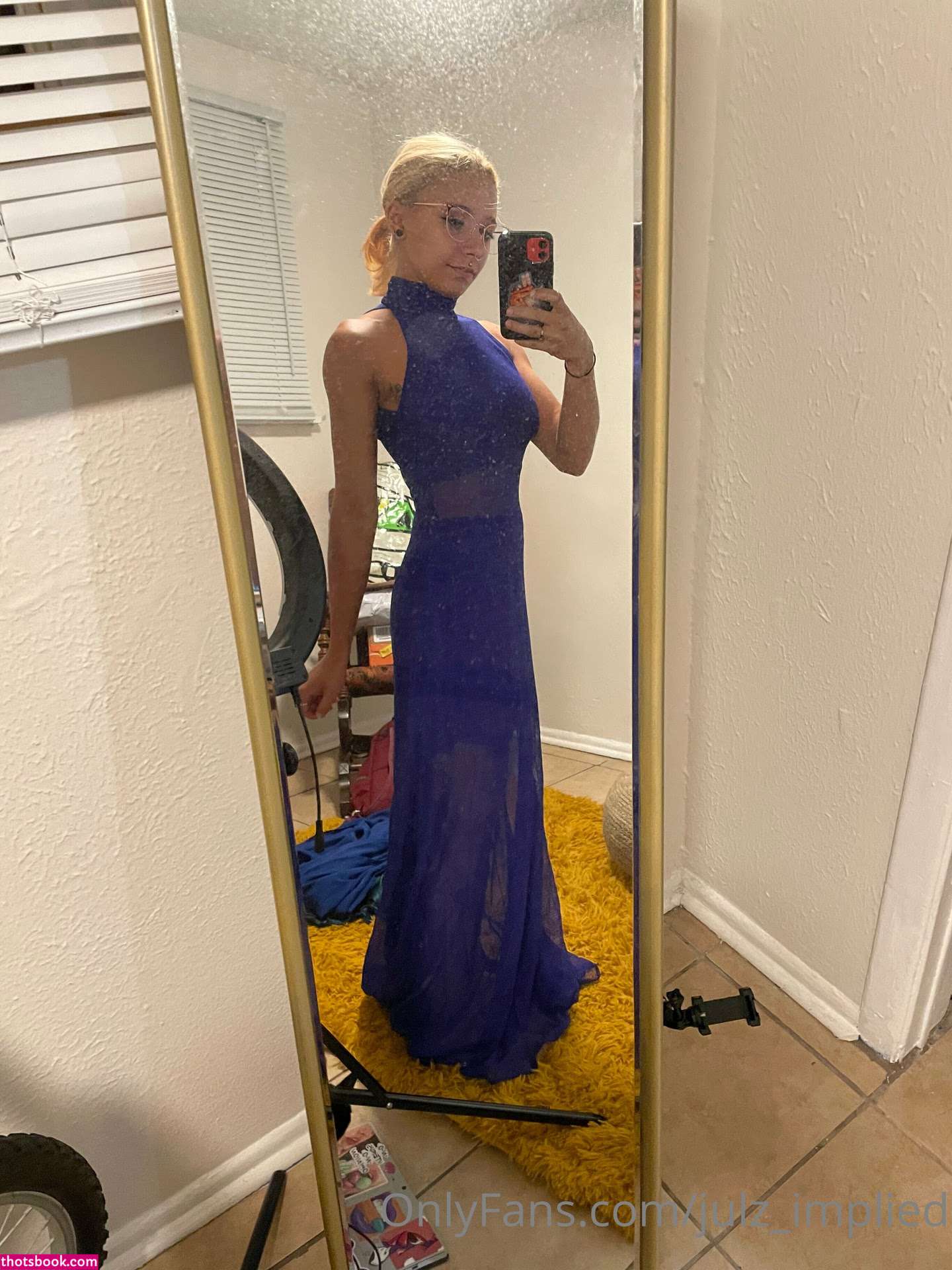 Julzimplied Photo #111