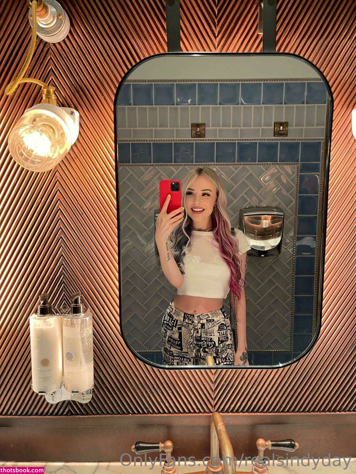 realsindyday Photo #58