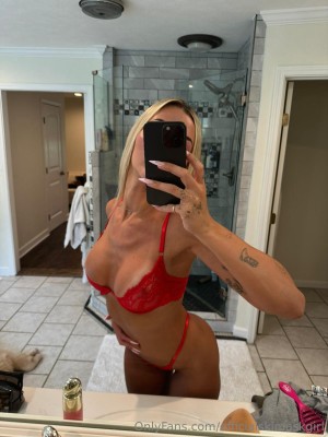 Briana Armbruster Photo #687