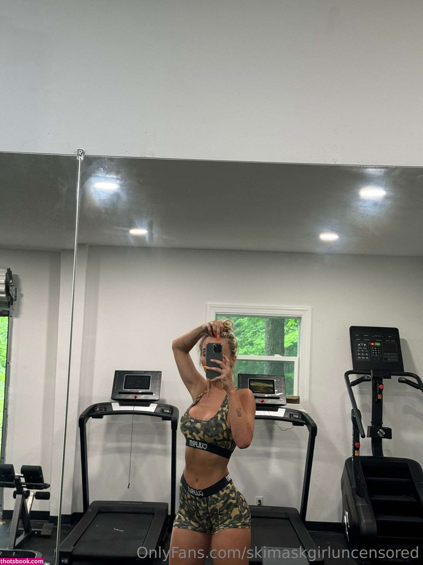 Briana Armbruster Photo #727