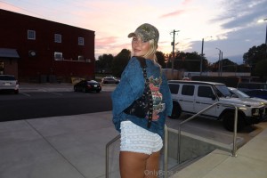 Briana Armbruster Photo #761