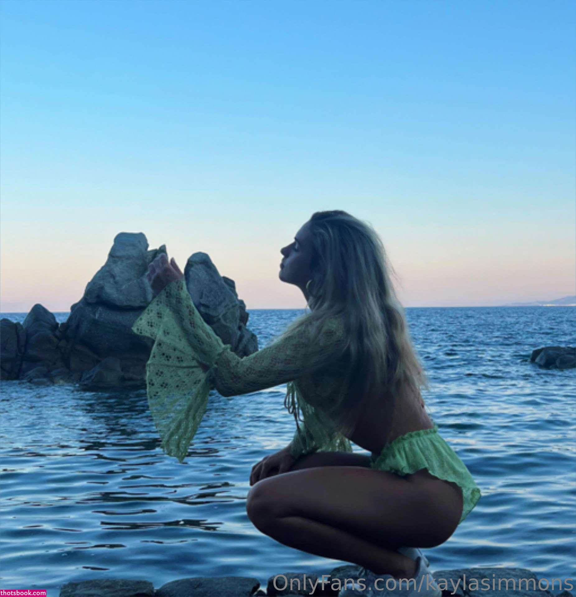 Kayla Simmons Photo #267