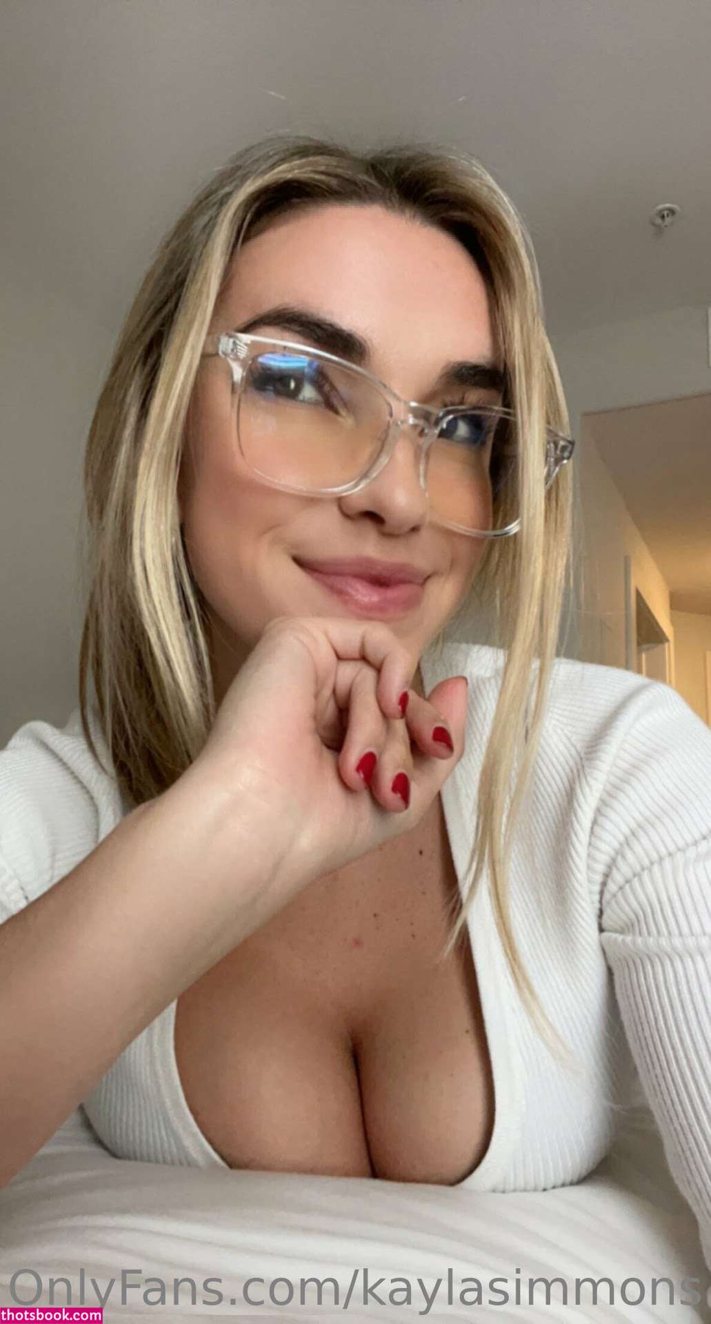 Kayla Simmons Photo #330