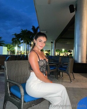 Emma Katalis Photo #7