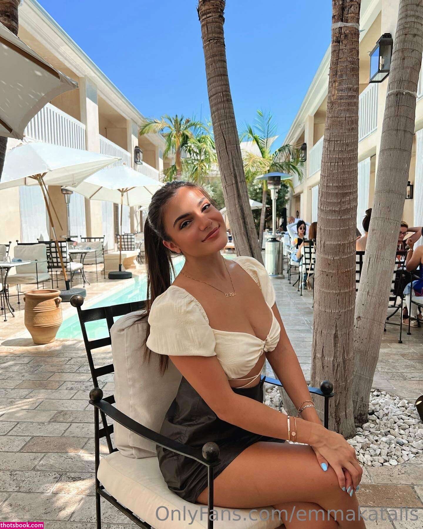 Emma Katalis Photo #11