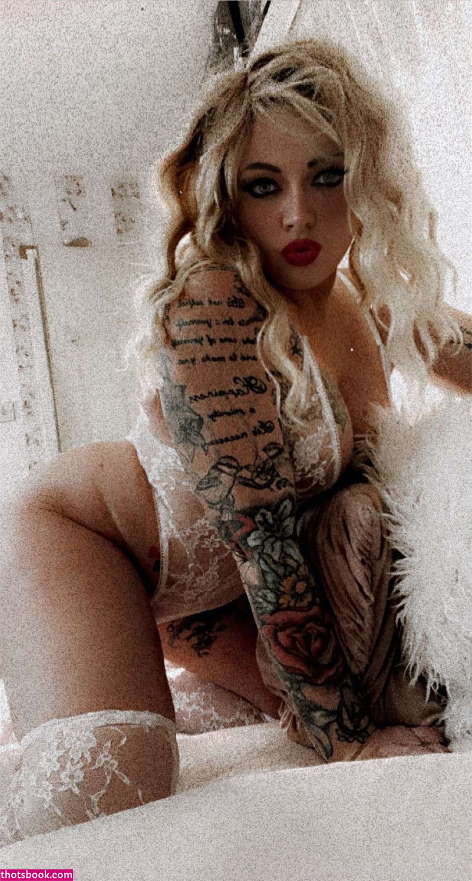 Lana Austin Photo #124