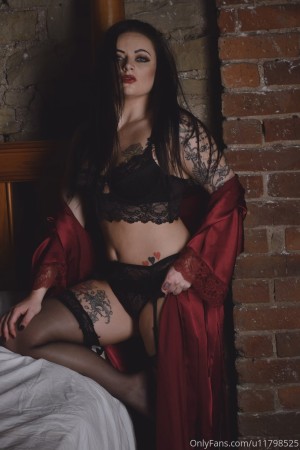 Lana Austin Photo #204