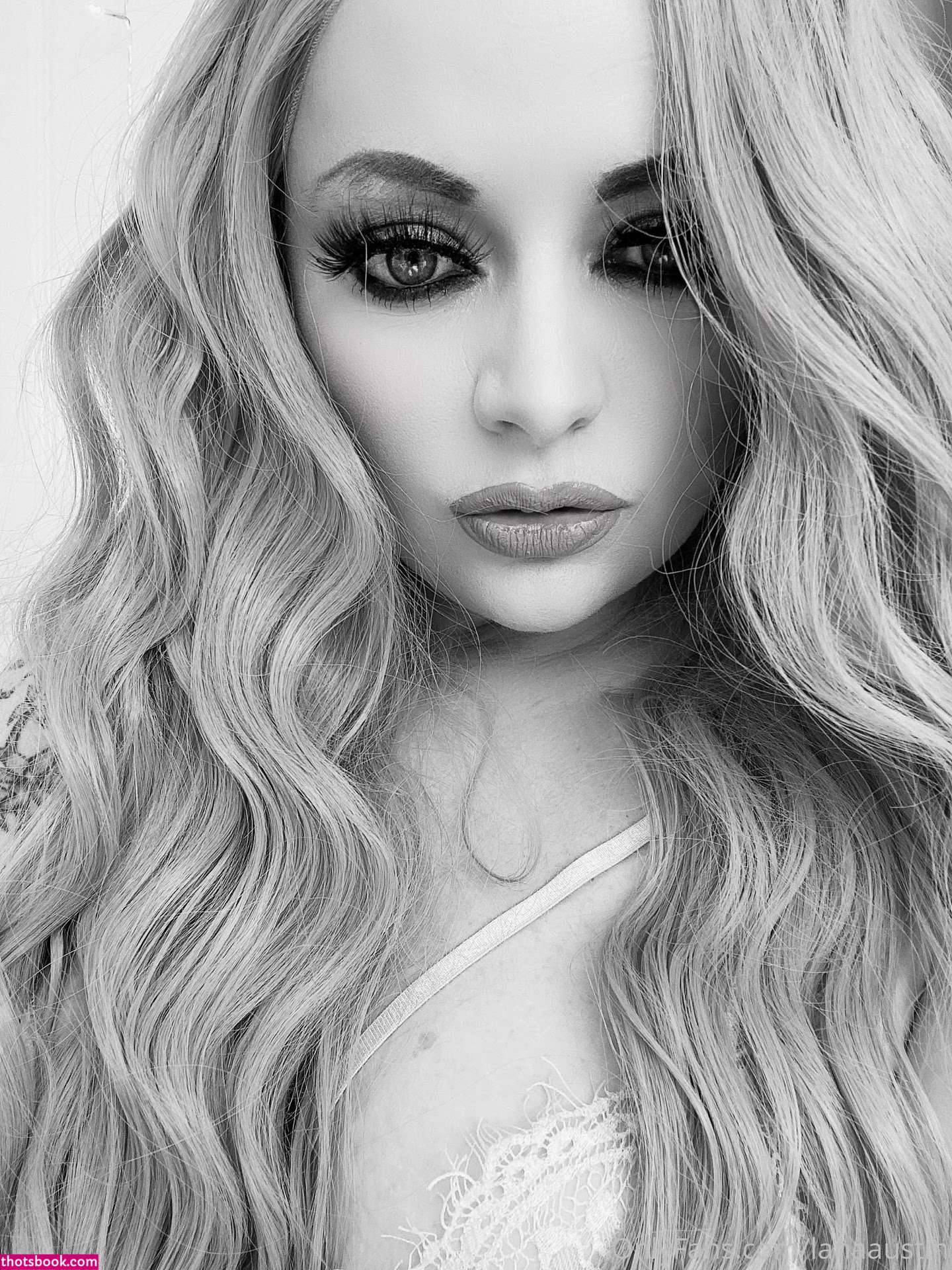 Lana Austin Photo #267