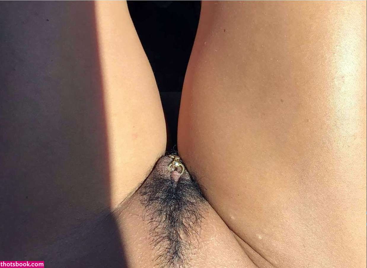 Anita Milan Photo #110