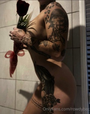 Bec Rawlings Photo #7