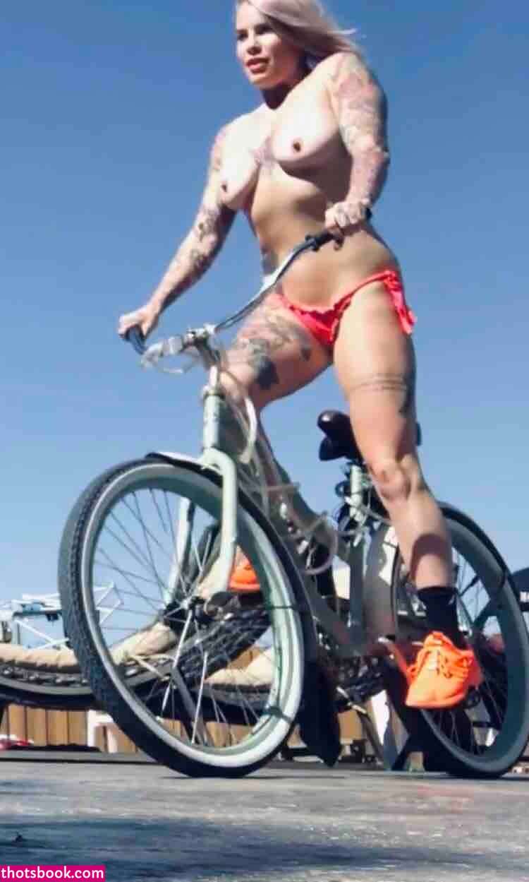 Bec Rawlings Photo #45