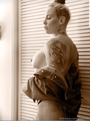 Bec Rawlings Photo #223
