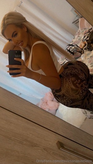 Victorialilyx Photo #199