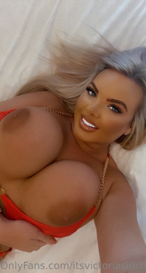 Victorialilyx Photo #254