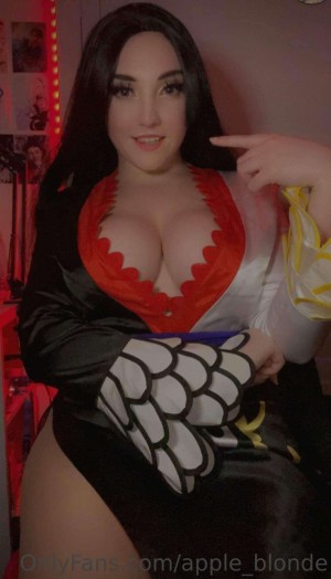 Appleblonde Photo #11