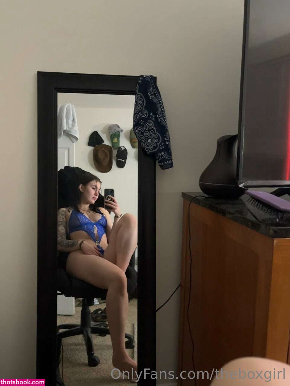 theboxgirl Photo #23