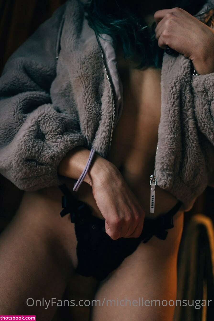 Ellie Land Photo #100