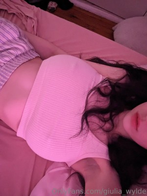 Giulia Wylde Photo #51