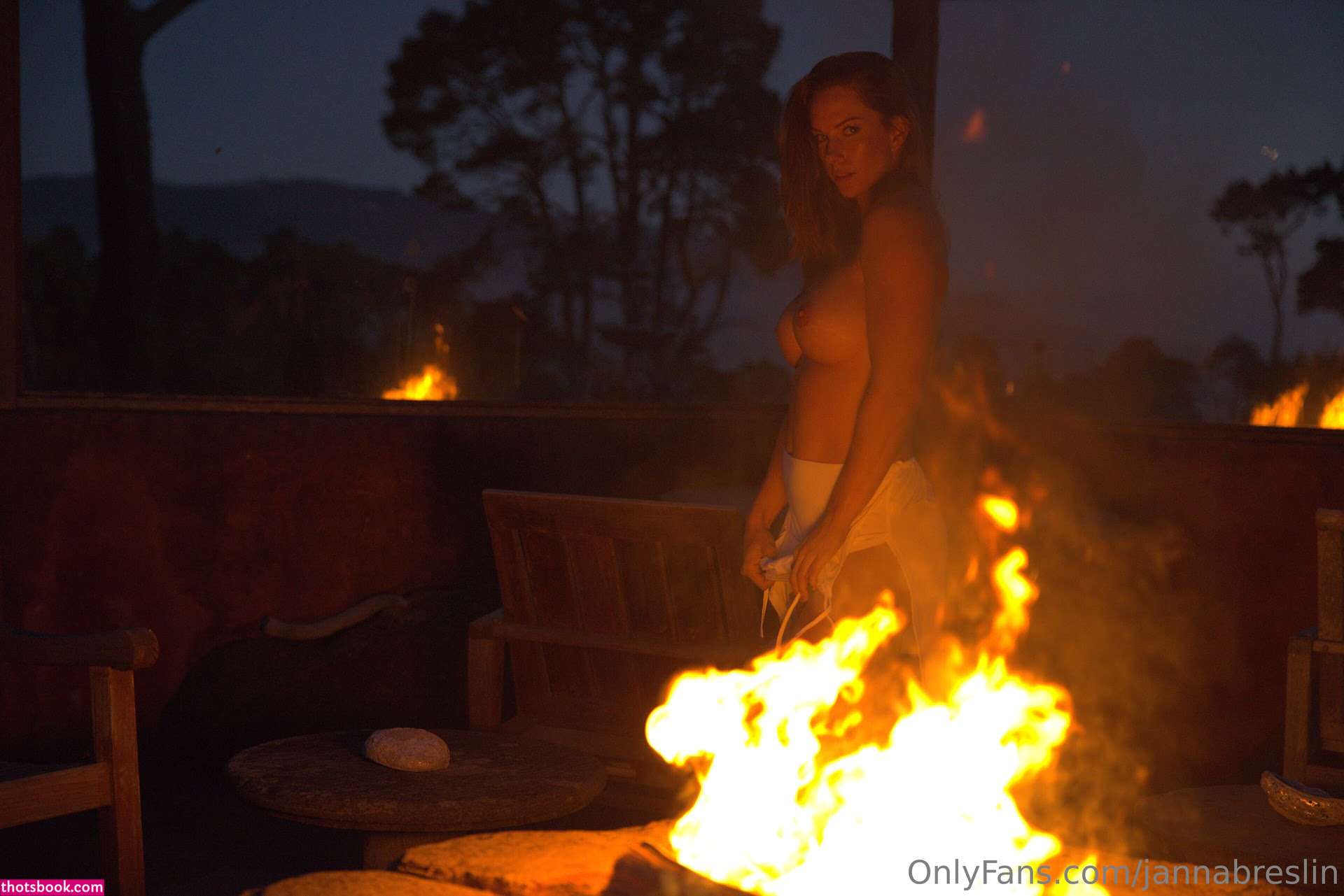 Janna Breslin Photo #520