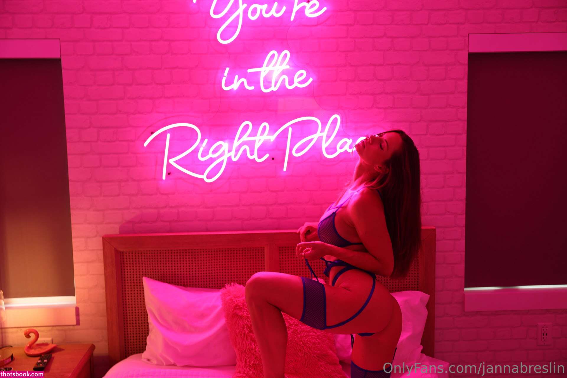 Janna Breslin Photo #592