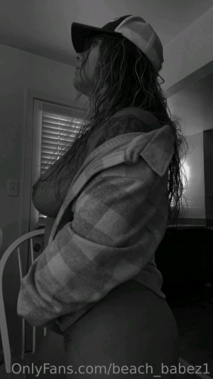 Beach babez1 Photo #104