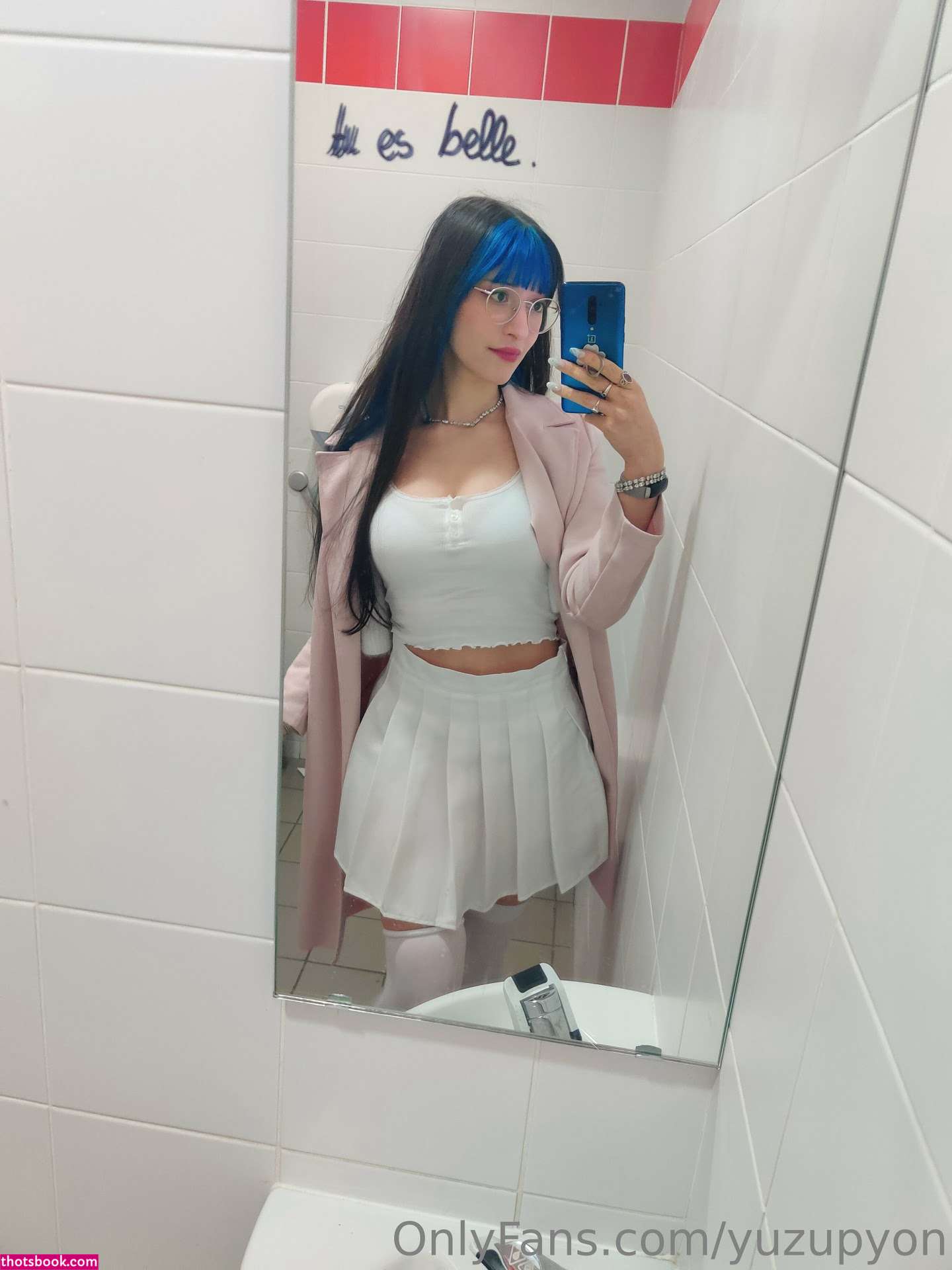 Priestess Yuzu Photo #15