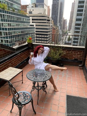 Ludella Hahn Photo #46