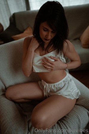 Liavibes Photo #28
