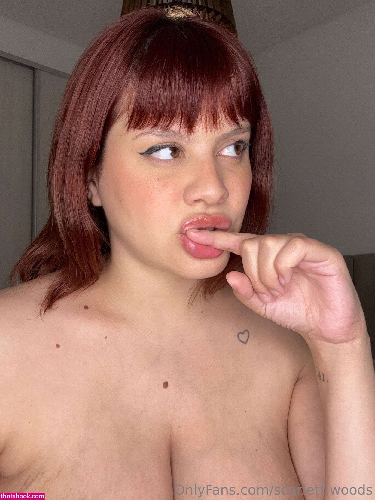 Scarlett Woods Photo #3