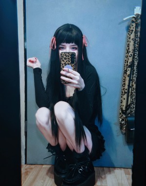 preachersmanicdaughter Photo #33