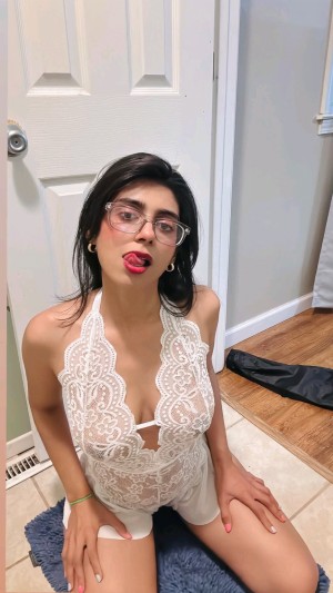 iamaqsapervaiz Photo #5