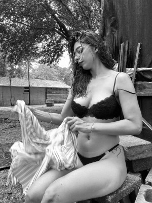 iamaqsapervaiz Photo #16