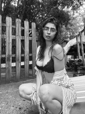 iamaqsapervaiz Photo #19