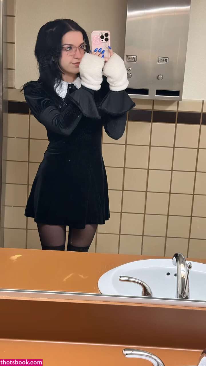 Kat Perez Photo #10