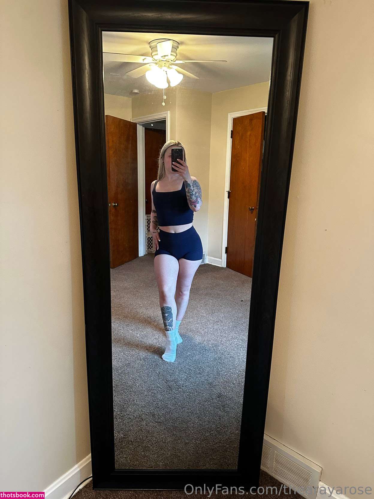 thearayarose Photo #10