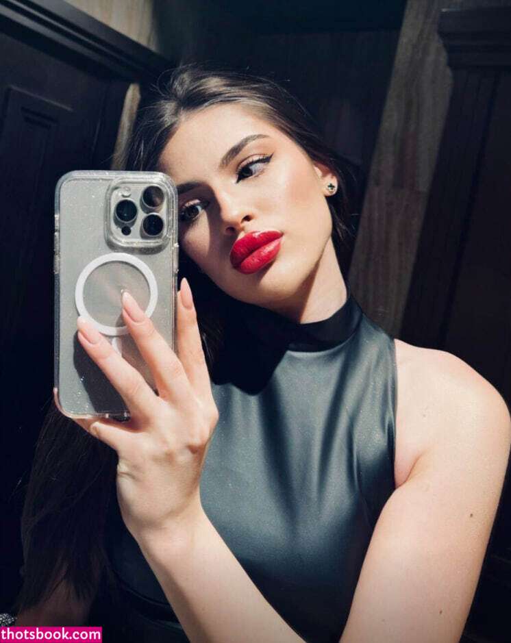 Valeria Seduction Photo #11