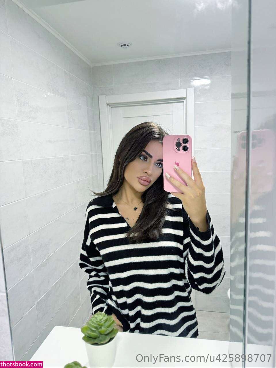 Valeria Seduction Photo #32