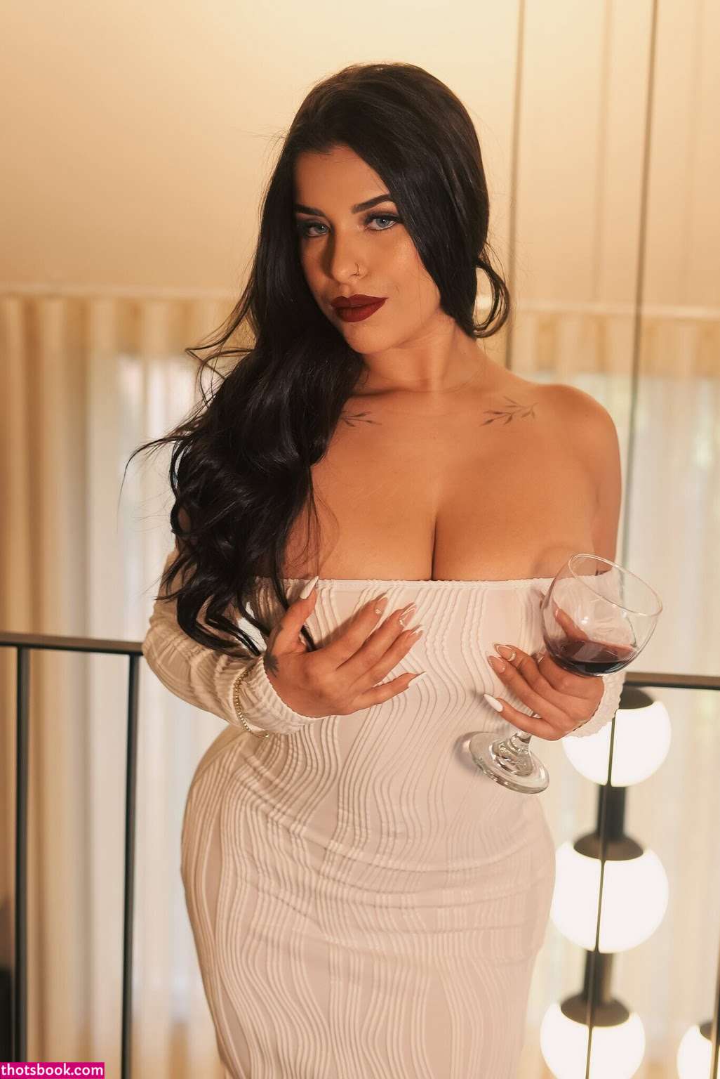 Iara Smith Photo #10