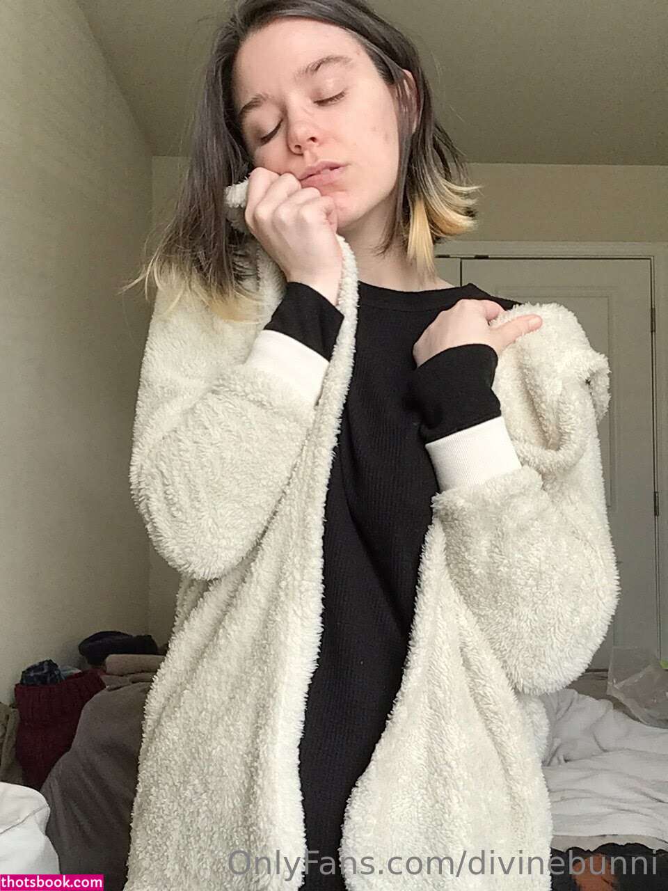 divinebunni Photo #7