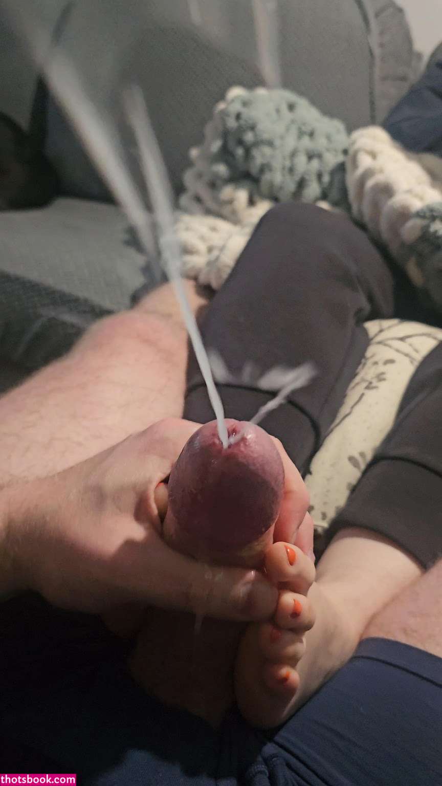 lollipoptoes Photo #6