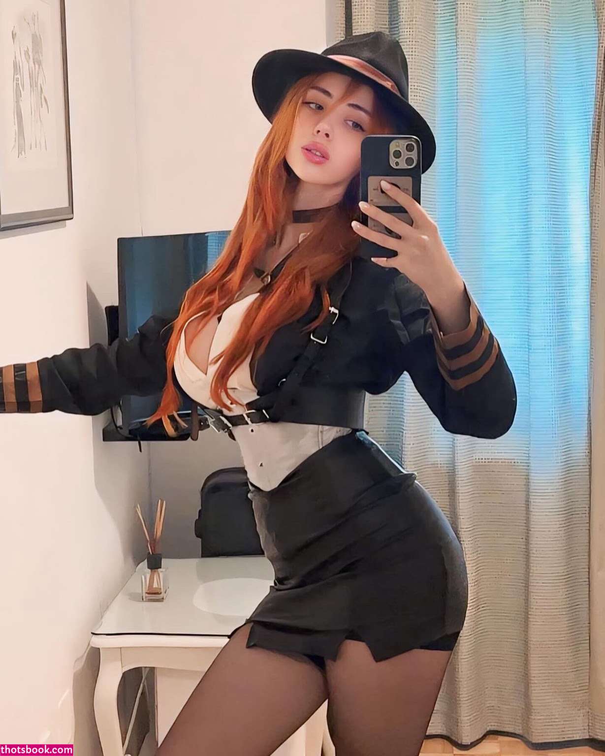 Elise Denisee Photo #2