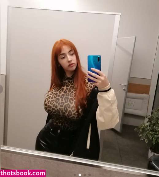 Elise Denisee Photo #8