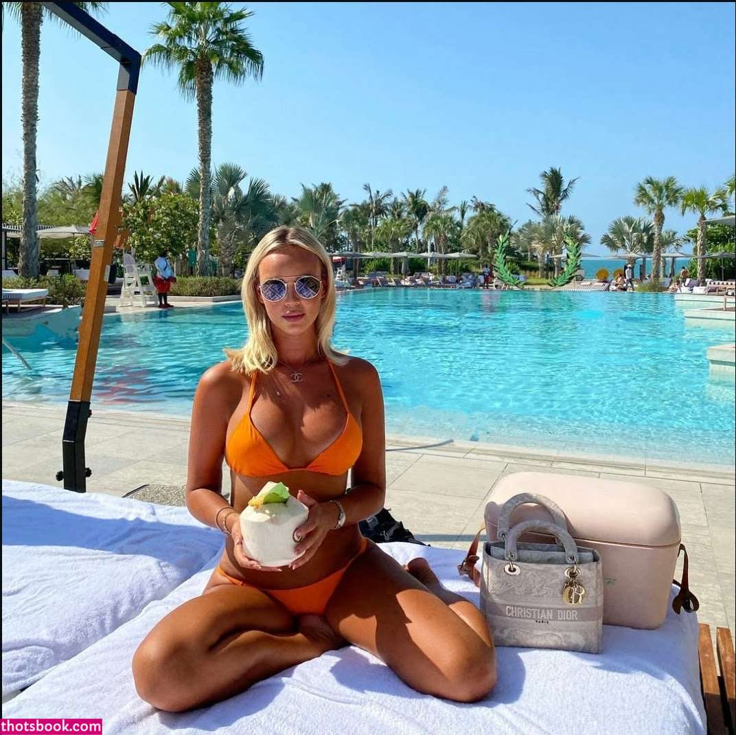 Martha Armitage Photo #18