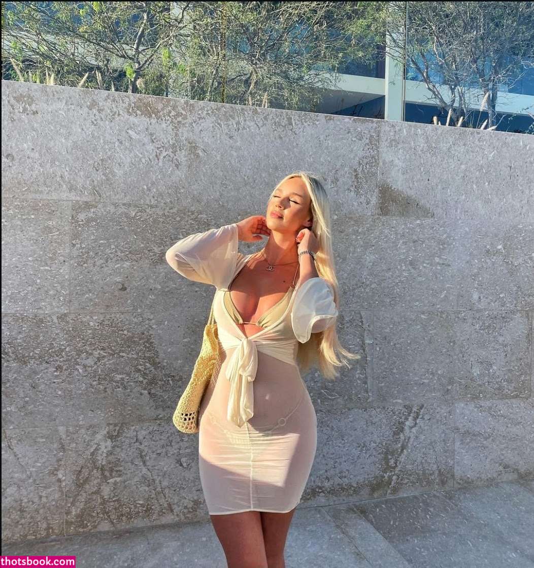 Martha Armitage Photo #23