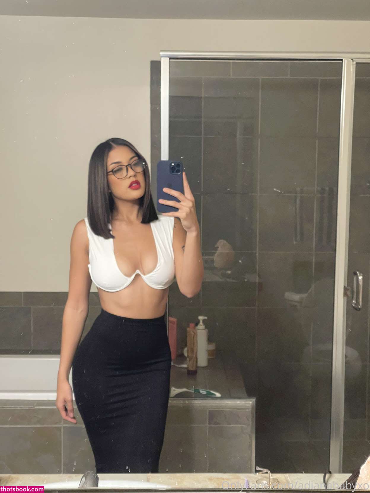 alexiiiiss Photo #16