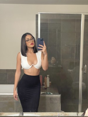 alexiiiiss Photo #16