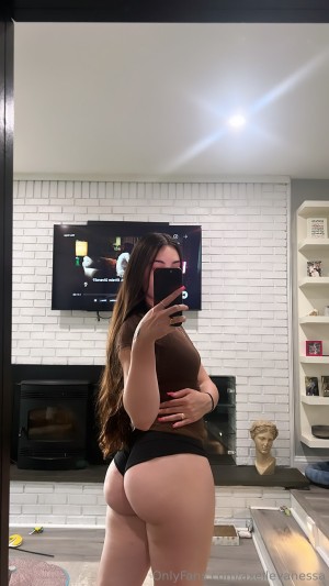 axellevanessa Photo #29